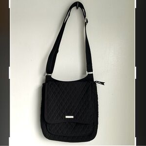 VERA BRADLEY black quilted adjustable strap handbag/ NEW ⭐️